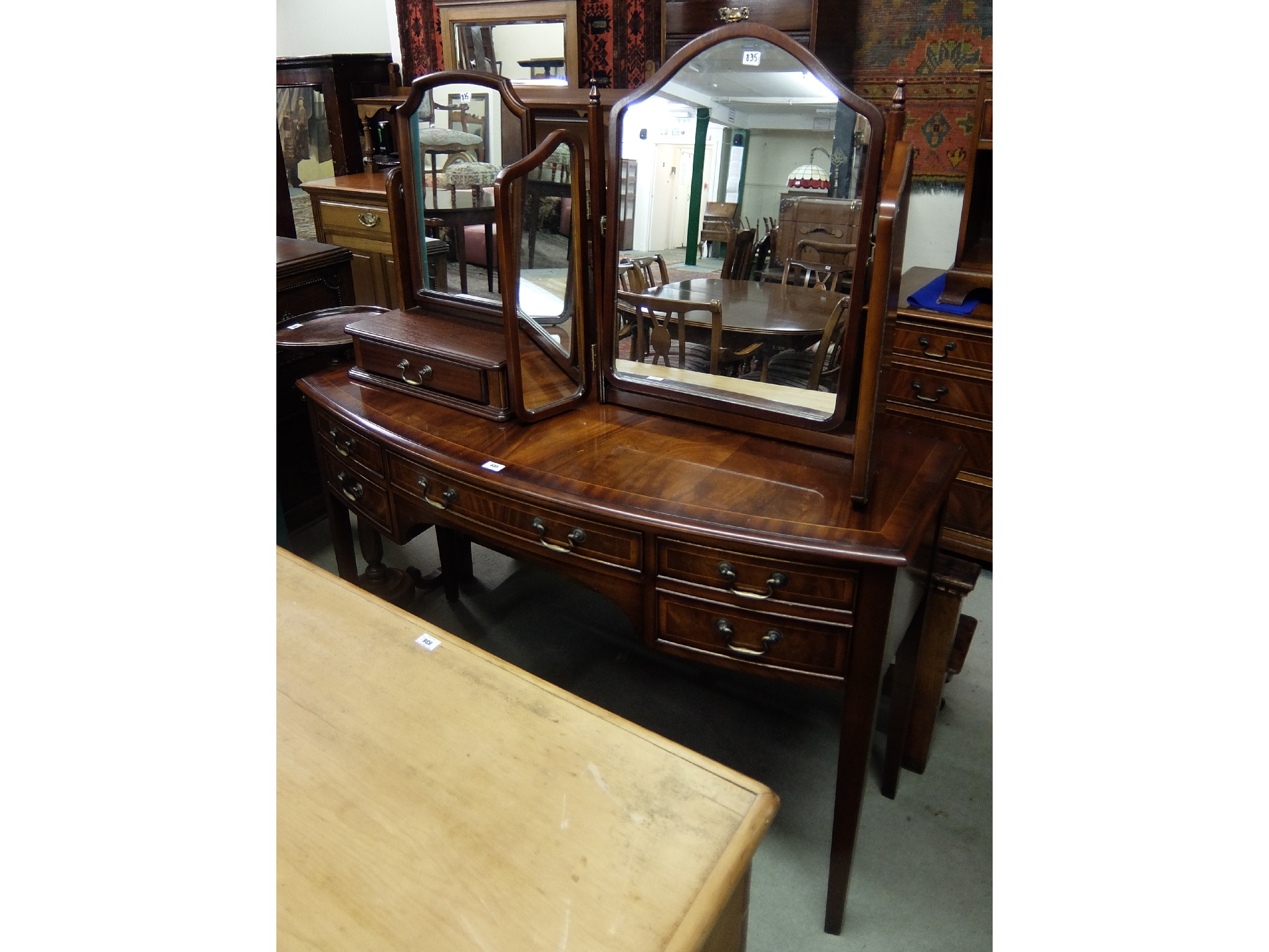 Appraisal: Reproduction side table with two dressing mirrors