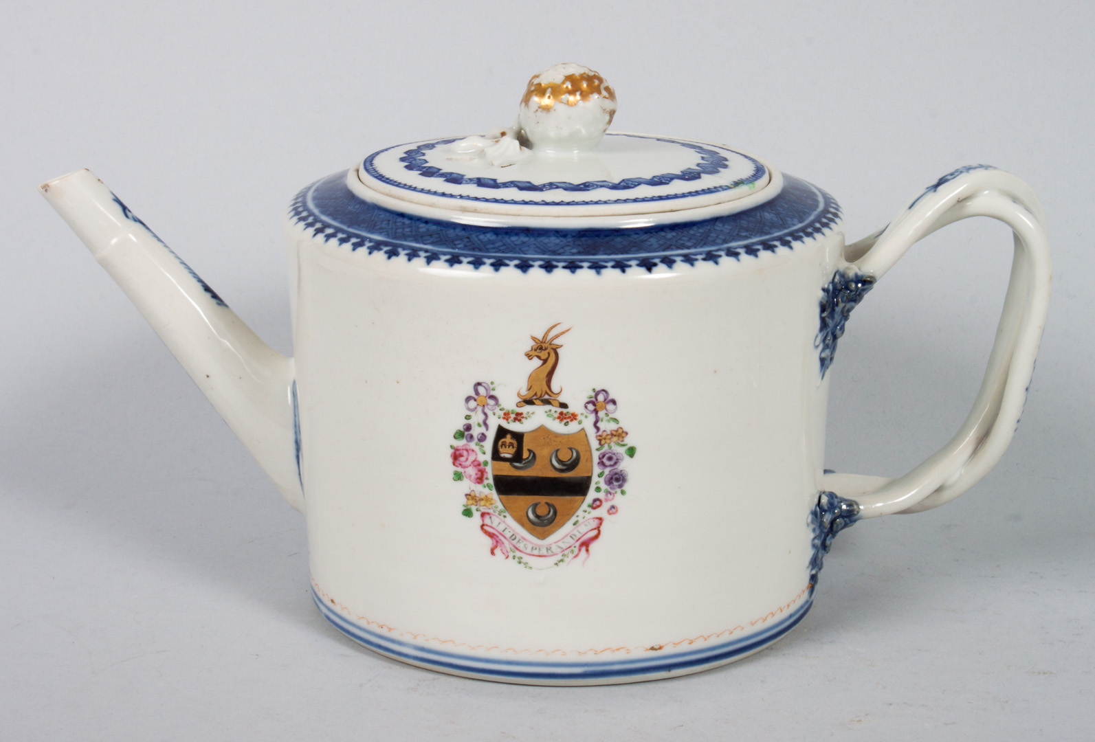 Appraisal: Chinese Export porcelain armorial teapot late th century drum-form teapot