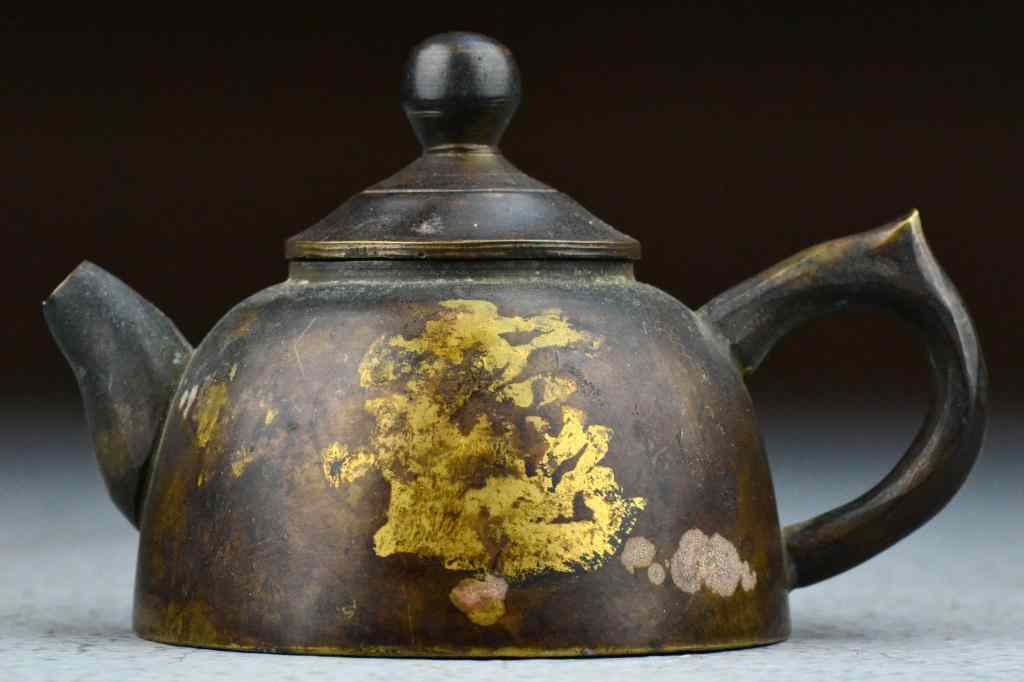 Appraisal: Chinese Qing Bronze Gilt Gold Tea PotSmall bronze tea pot