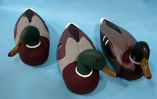 Appraisal: Group of plastic Mallard Majestic decoys from Animal Trap Co