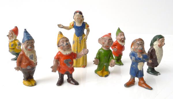 Appraisal: BRITAINS SNOW WHITE AND SEVEN DWARFS FIGURES UNBOXED F-G BRITAINS