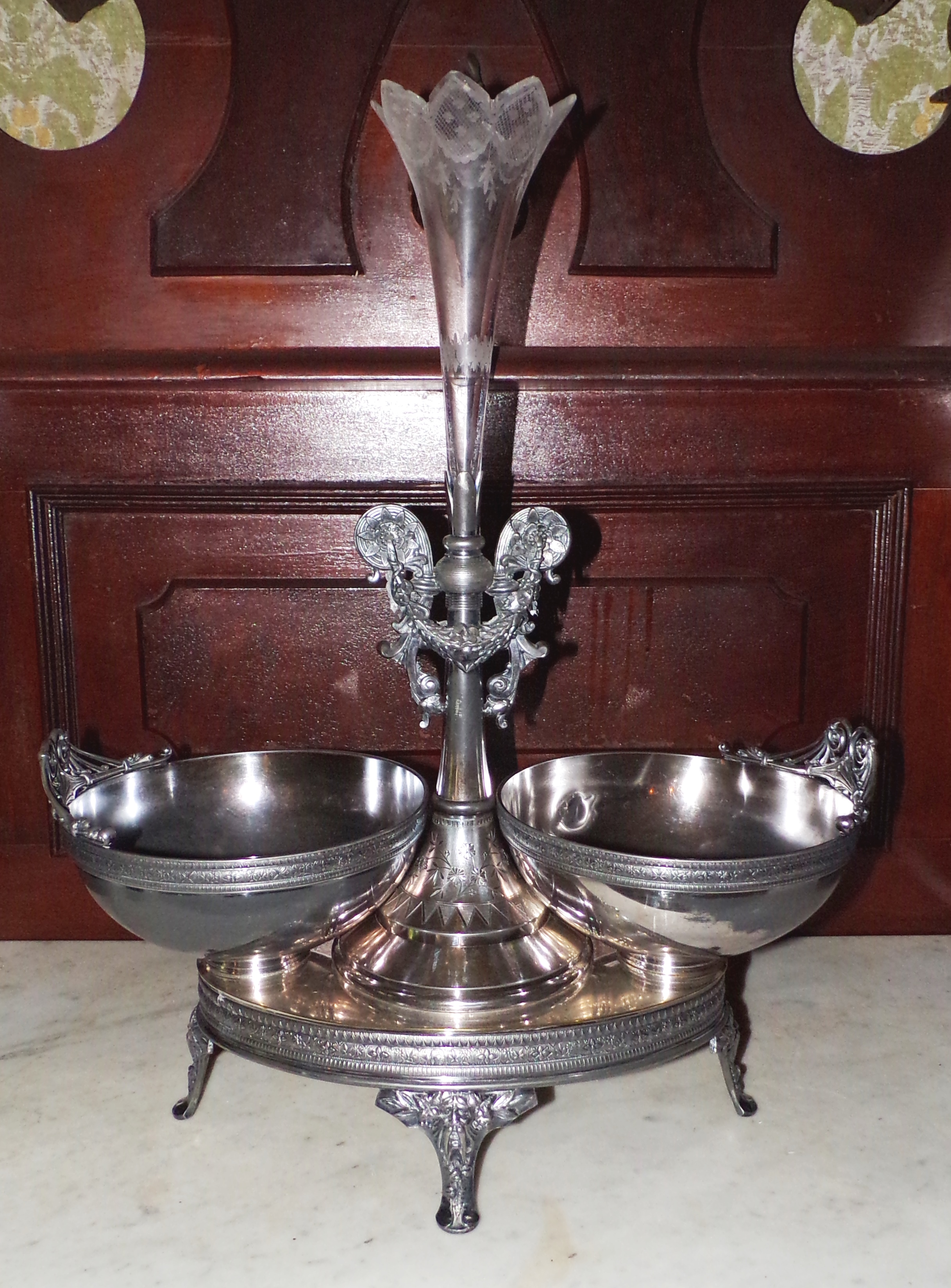 Appraisal: Meridian silver plate centerpiece revolving bowls set on four-footed pedestals