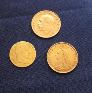 Appraisal: George V half sovereign Queen Victoria half sovereign and a