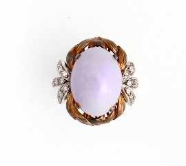 Appraisal: A ct gold lavender coloured stone and eighteen diamond set