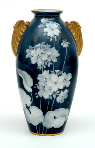 Appraisal: A GRAINGERS WORCESTER PATE-SUR-PATE VASE Circa Baluster decorated with daisies