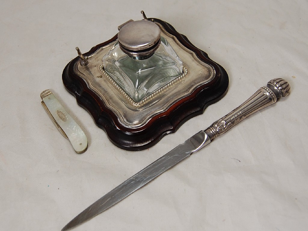 Appraisal: Silver ink stand with pen holder having glass inkwell with