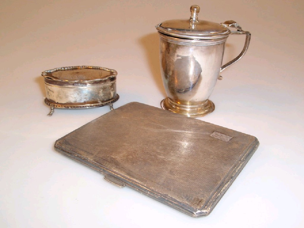 Appraisal: An Edward VII silver casket oval the hinged cover with