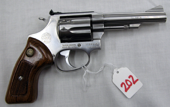 Appraisal: TAURUS MODEL DOUBLE ACTION REVOLVER lr caliber solid rib barrel