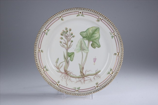 Appraisal: ROYAL COPENHAGEN PORCELAIN 'FLORA DANICA' ROUND PLATTER th century underglaze