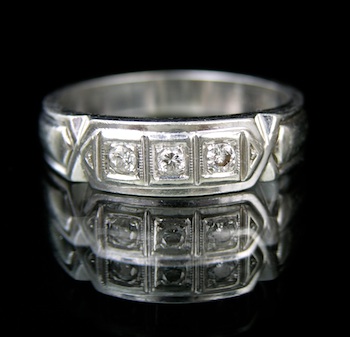 Appraisal: A Vintage k Gold and Diamond Band k white gold