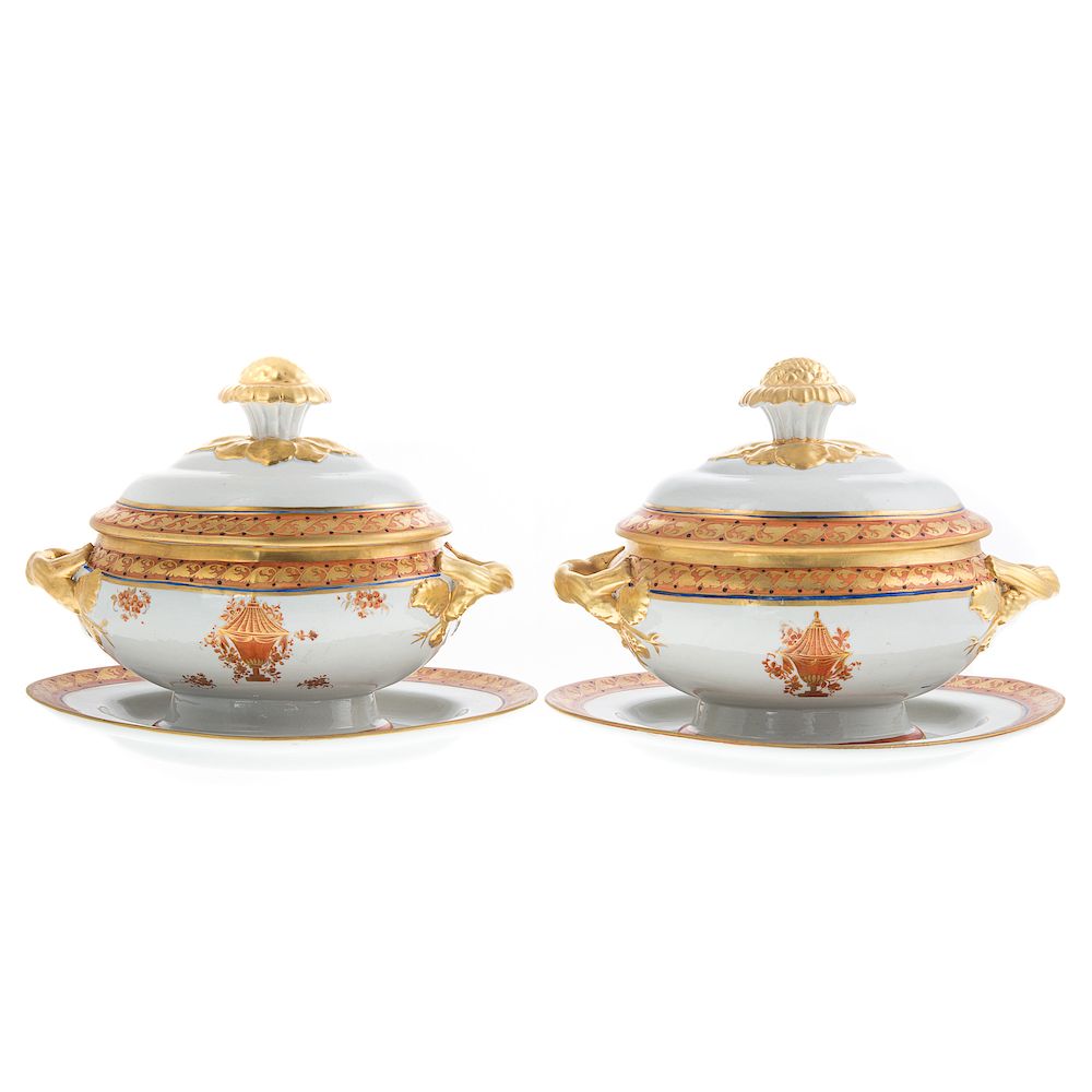 Appraisal: Pair Mottahedeh Chinese Export Style Sauce Tureens bulbous-form strap handles