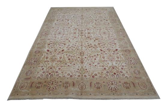 Appraisal: RUG Sultanabad ' x ' cream field with golden border