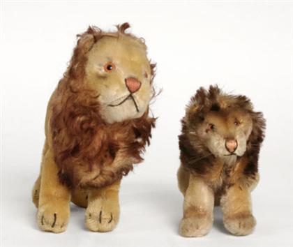 Appraisal: Two Steiff lions One inches high the other