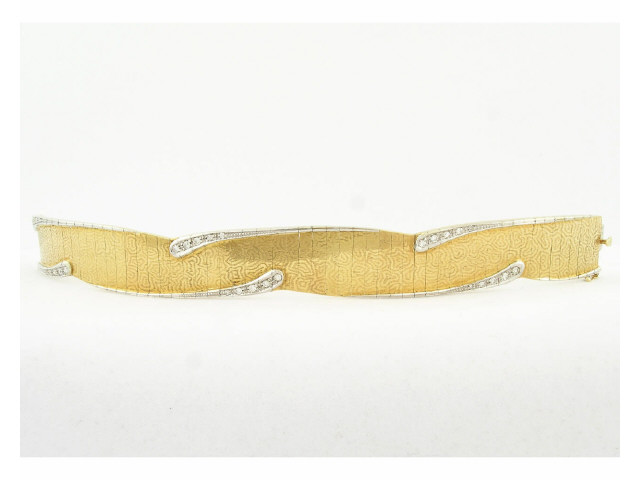 Appraisal: Lady's K yellow gold bracelet fancy flat omega design with