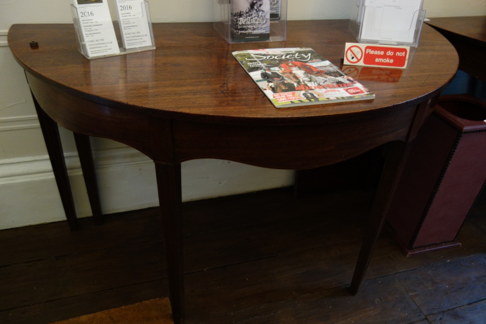 Appraisal: A George III mahogany 'D' end dining table with boxwood