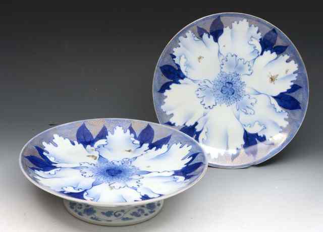 Appraisal: A JAPANESE FUKAGAWA BLUE AND WHITE PORCELAIN PLATE and a