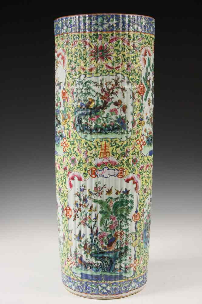 Appraisal: CHINESE PORCELAIN UMBRELLA STAND - Outstanding mid th c Chinese