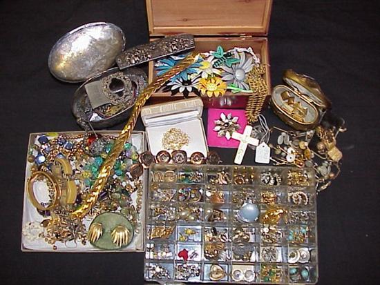 Appraisal: Costume jewelry and jewelry boxes including many pairs matched earrings