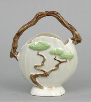 Appraisal: A Roseville Ming Tree Basket A Roseville Ming Tree basket