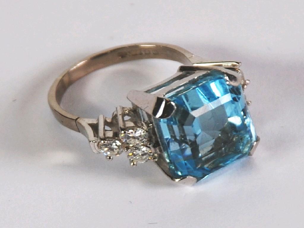 Appraisal: ct WHITE GOLD AQUAMARINE AND DIAMOND RING set with a