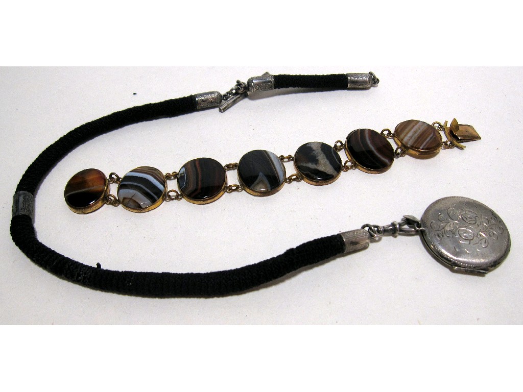 Appraisal: Lot comprising Victorian hair Albert and an agate bracelet