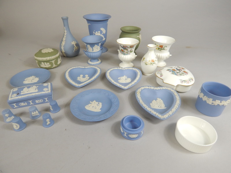 Appraisal: A large quantity of Wedgwood Jasperware to include vases rectangular