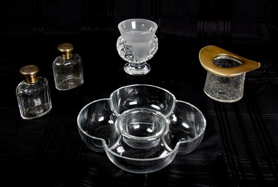 Appraisal: Sale Lot Five Miscellaneous Pieces of Glass and Crystal th