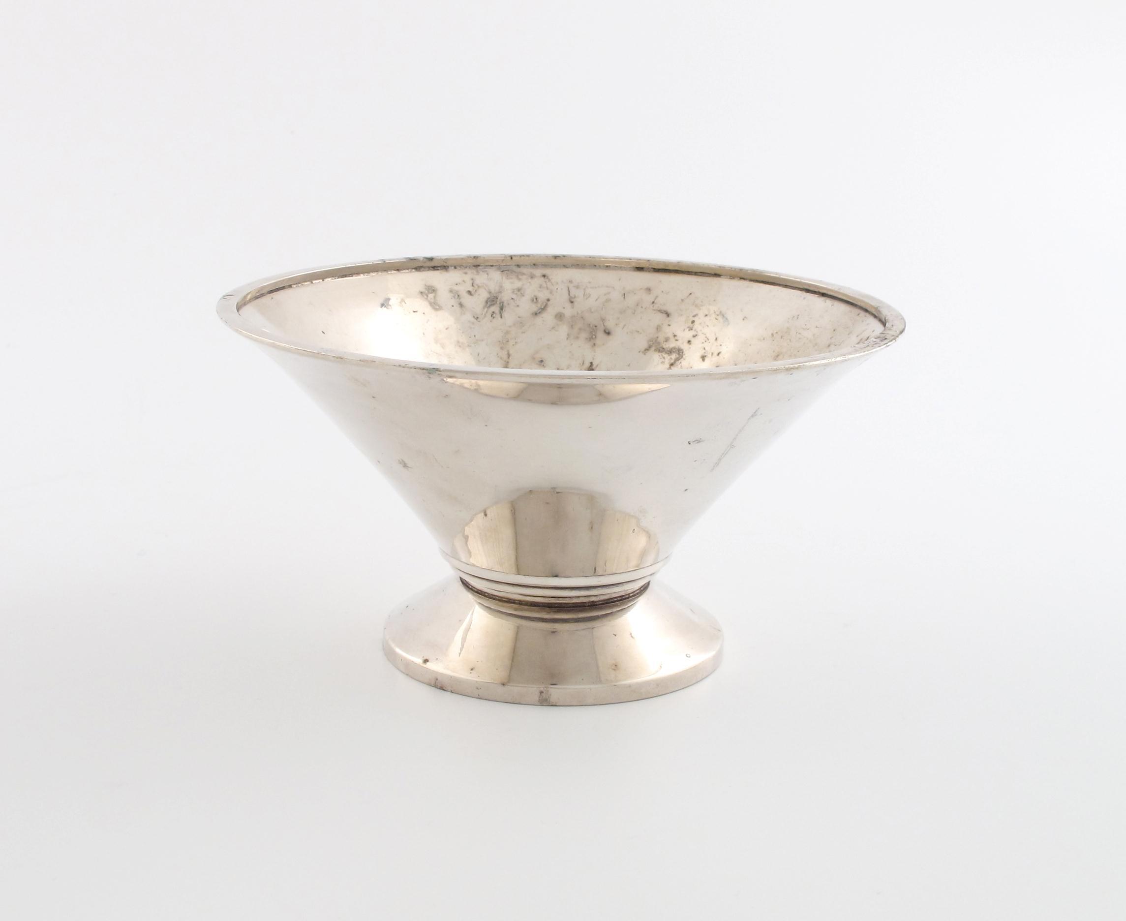 Appraisal: A silver Art Deco bowl