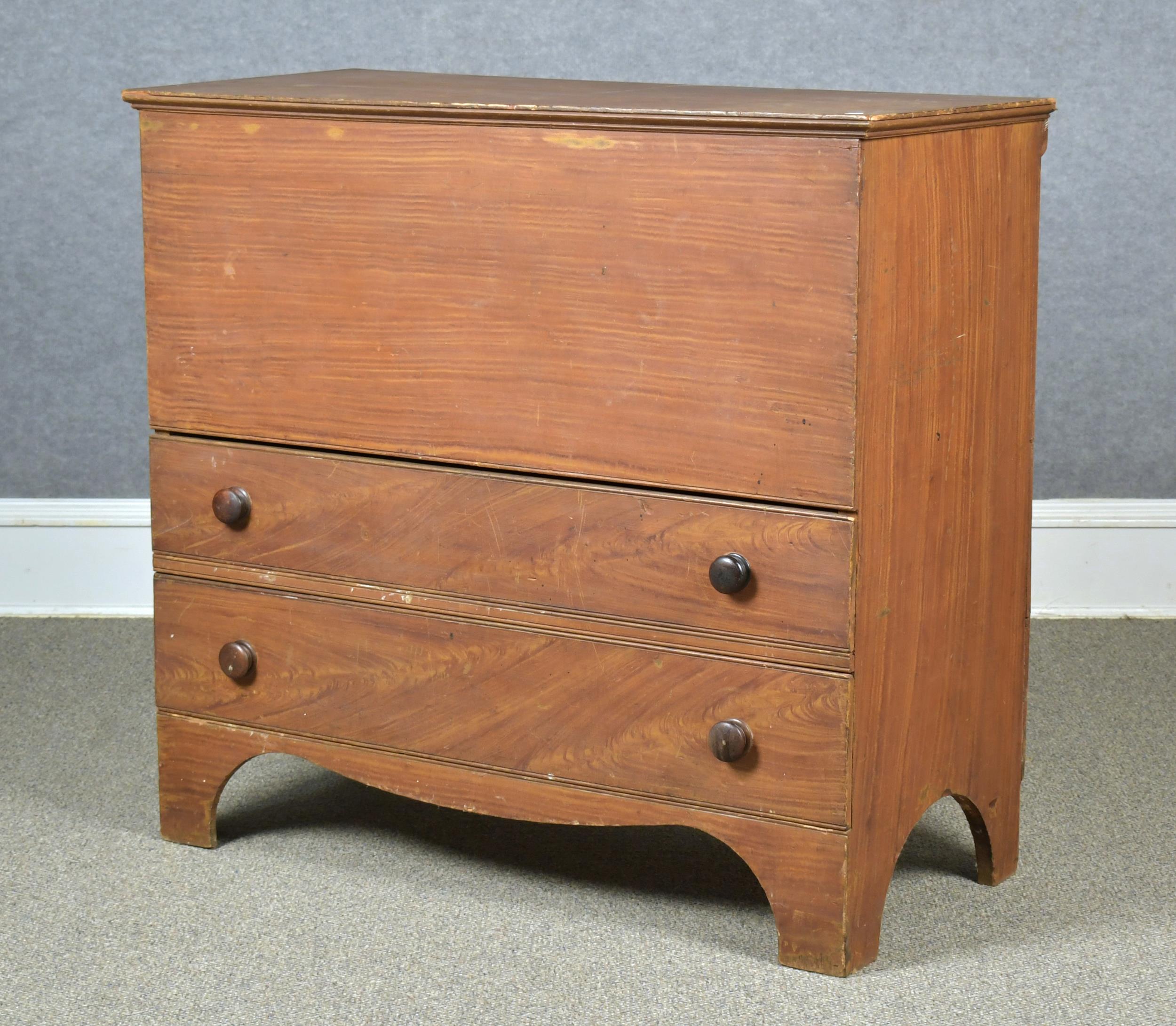 Appraisal: COUNTRY PINE FEDERAL GRAIN PAINTED BLANKET CHEST In original ochre