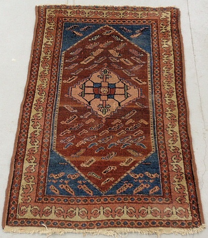 Appraisal: - Hamadan oriental mat with a red field and blue