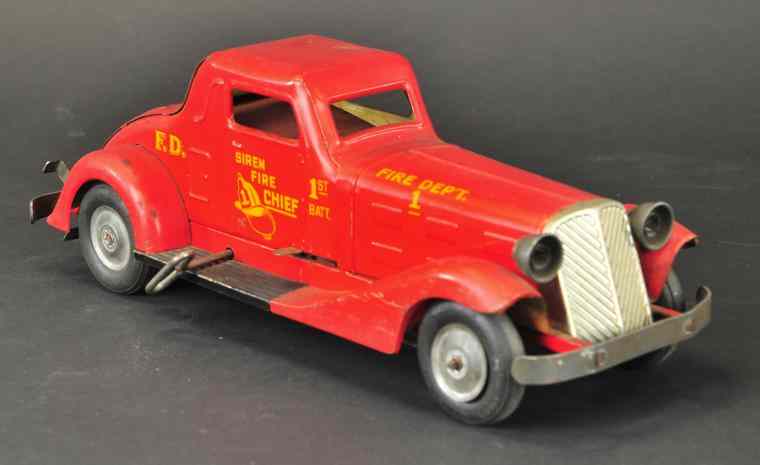 Appraisal: LOUIS MARX ''SIREN'' FIRE CHIEF'S CAR Includes partial box with