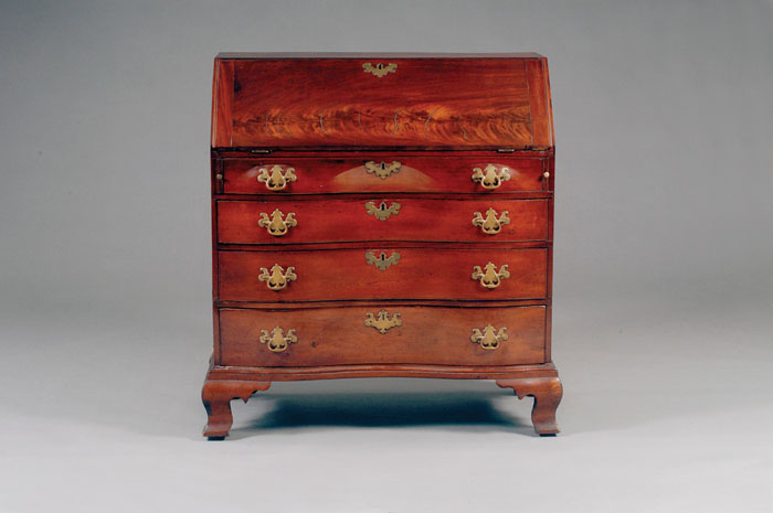 Appraisal: MASSACHUSETTS CHIPPENDALE MAHOGANY SLANT-LID DESK The dovetailed case with figured