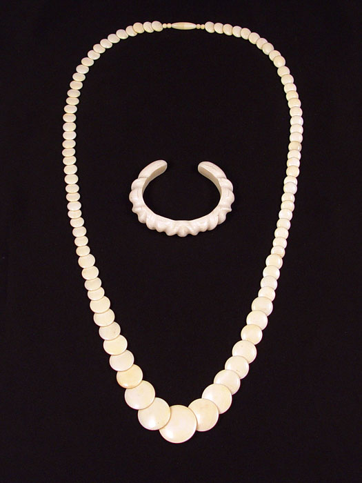 Appraisal: IVORY NECKLACE BRACELET Strand of graduating ivory discs - ''