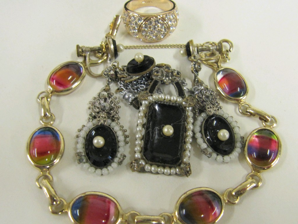 Appraisal: Lot comprising Edwardian jet paste pearl and marcasite necklace and