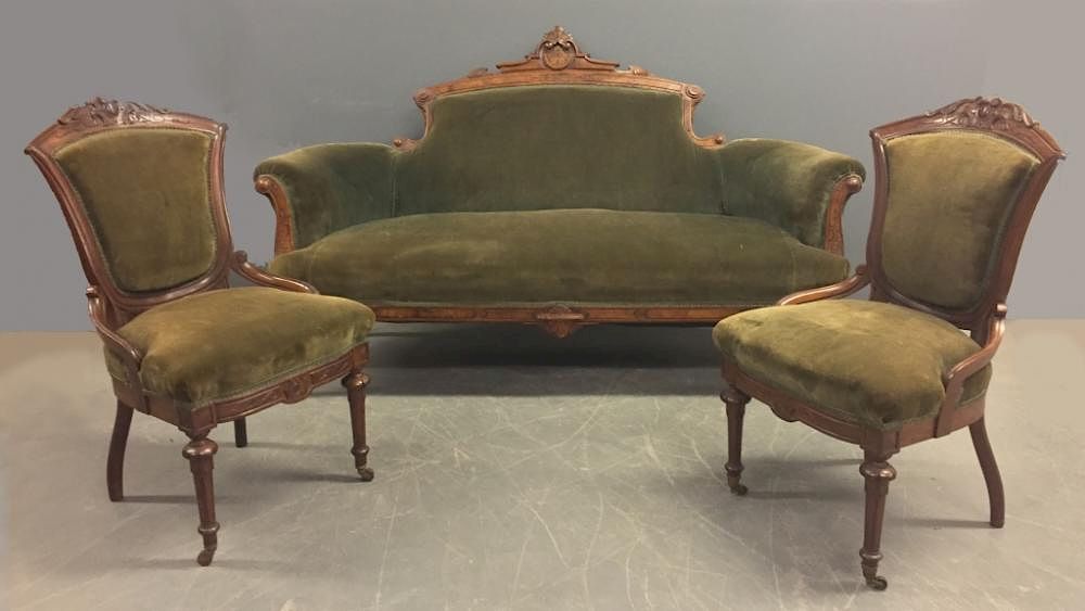 Appraisal: Victorian Walnut Settee with Matching Side Chairs Victorian walnut settee