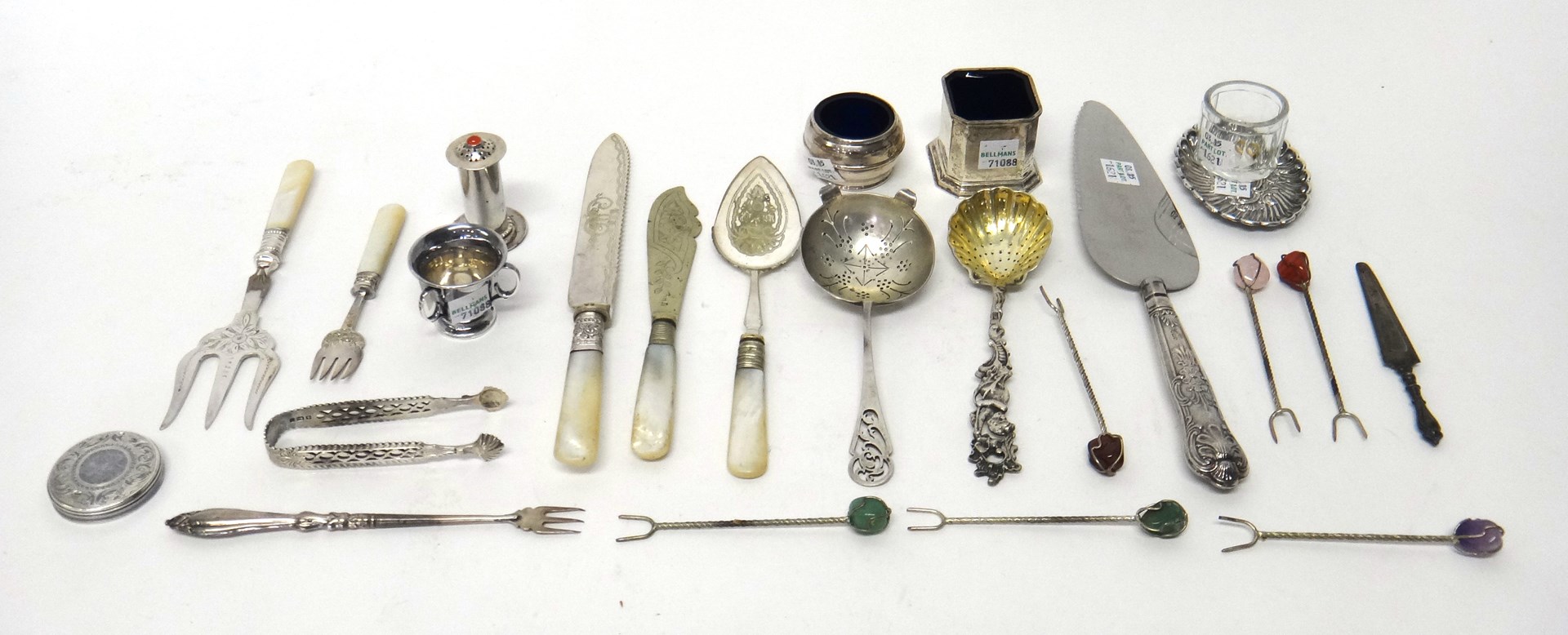 Appraisal: Silver and silver mounted wares comprising an oval small pin