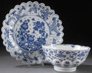 Appraisal: CHINESE BLUE WHITE PLATE BOWL A CHINESE BLUE AND WHITE