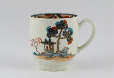 Appraisal: A Worcester coffee cup painted in the Imari palette with