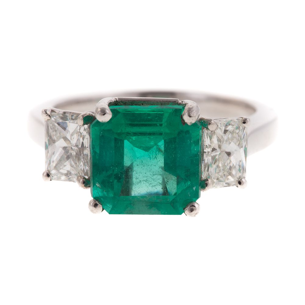 Appraisal: A Ladies Emerald DIamond Ring in Platinum Platinum ring featuring