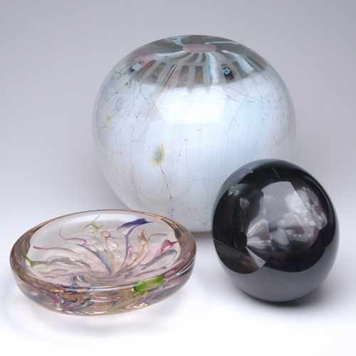 Appraisal: ROBERT PALUSKY DAVID SCHWARTZ LEON APPLEBAUM Three contemporary glass pieces