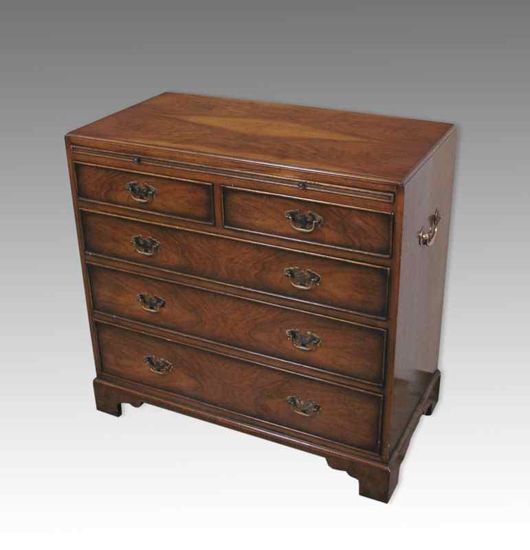 Appraisal: YORKSHIRE HOUSE ''MODERN HISTORY'' CHEST Two over three drawer chest