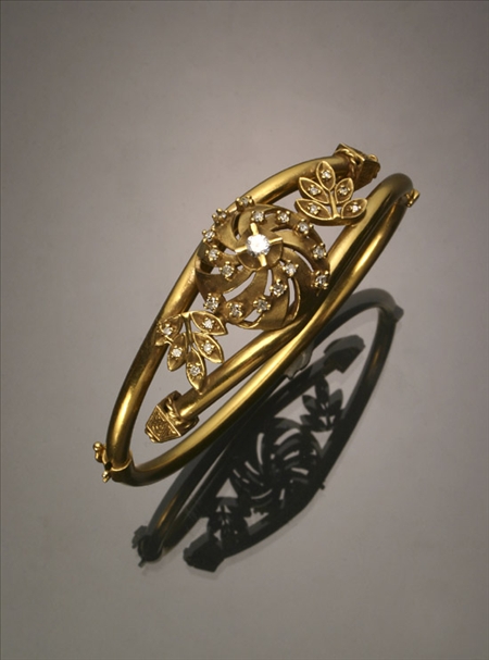 Appraisal: -Karat Yellow-Gold and Diamond Bangle Bracelet Set with one round