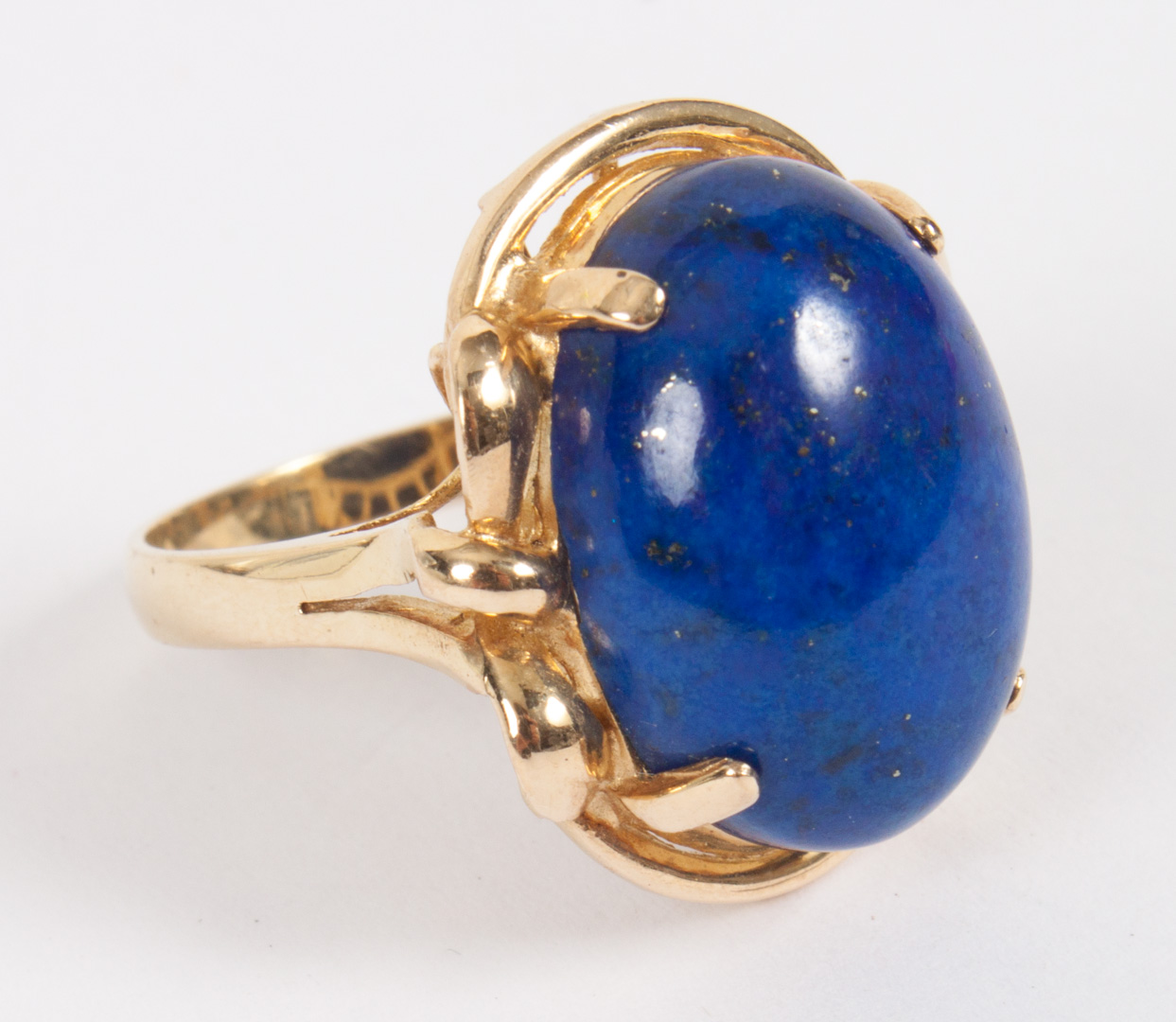 Appraisal: Lady's K gold and lapis lazuli cabochon ring size grams