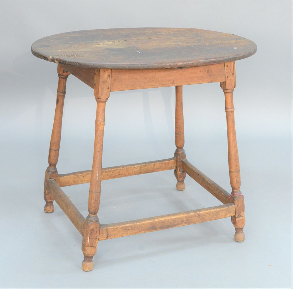 Appraisal: Tavern Table with Oval Top on four splayed and turned