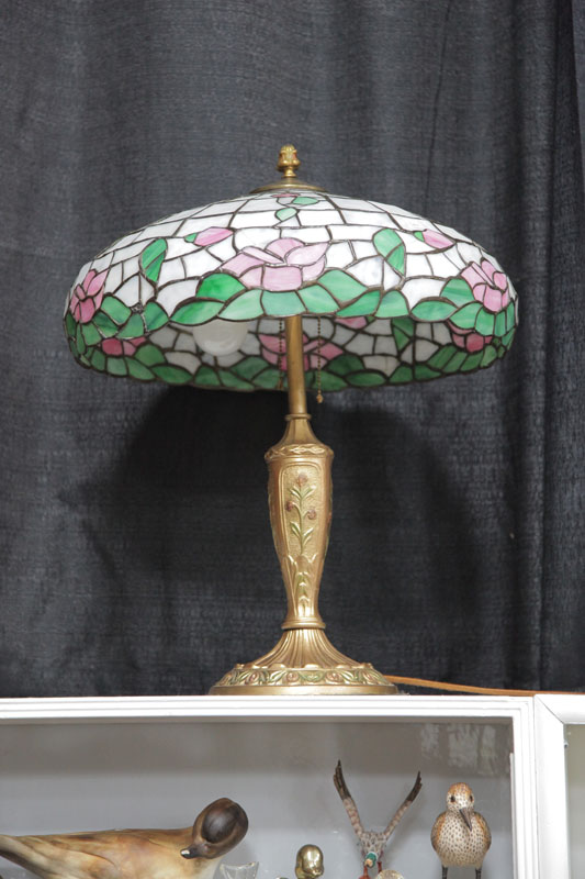 Appraisal: PAIRPOINT TABLE LAMP Urn form brass base and leaded glass