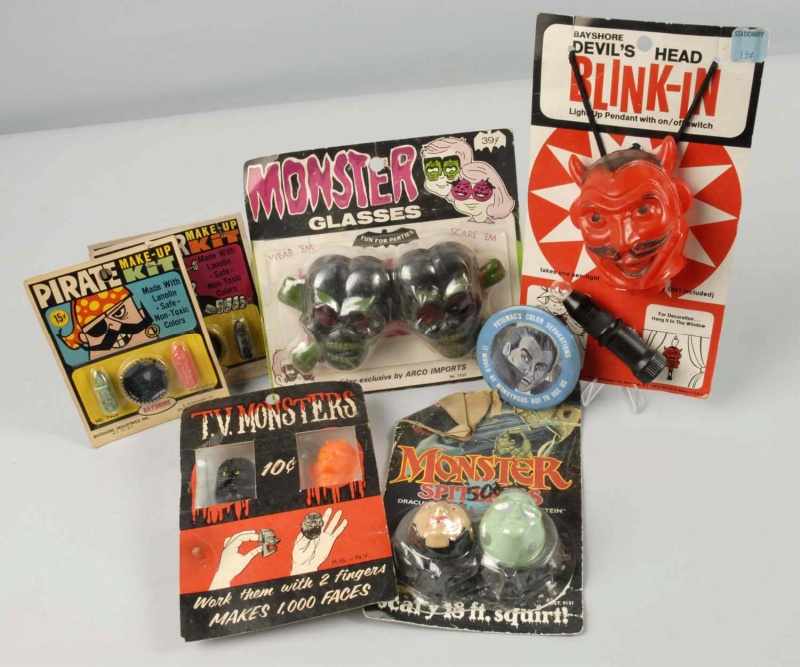 Appraisal: Lot of Halloween Toys on Cards Description All are monster