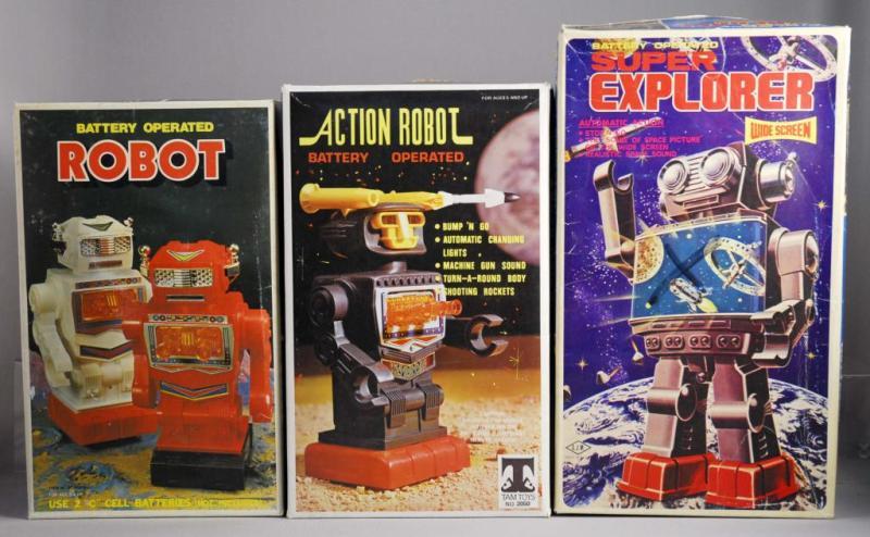 Appraisal: Lot of Battery-Operated Robot Toys Description Includes all original boxes