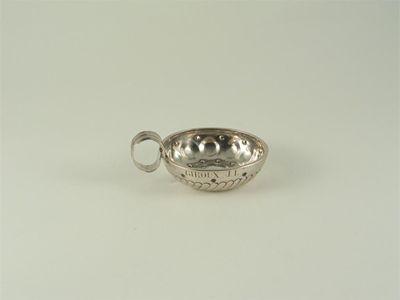 Appraisal: A th century French wine taster with a reeded ring