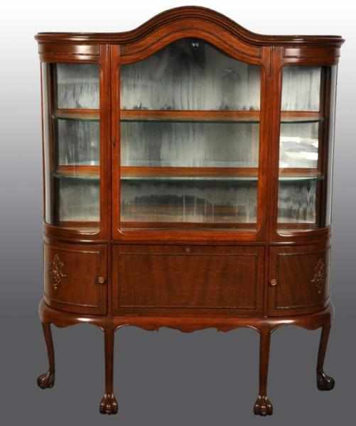 Appraisal: Victorian Curio Cabinet Description With mirrored back and two glass