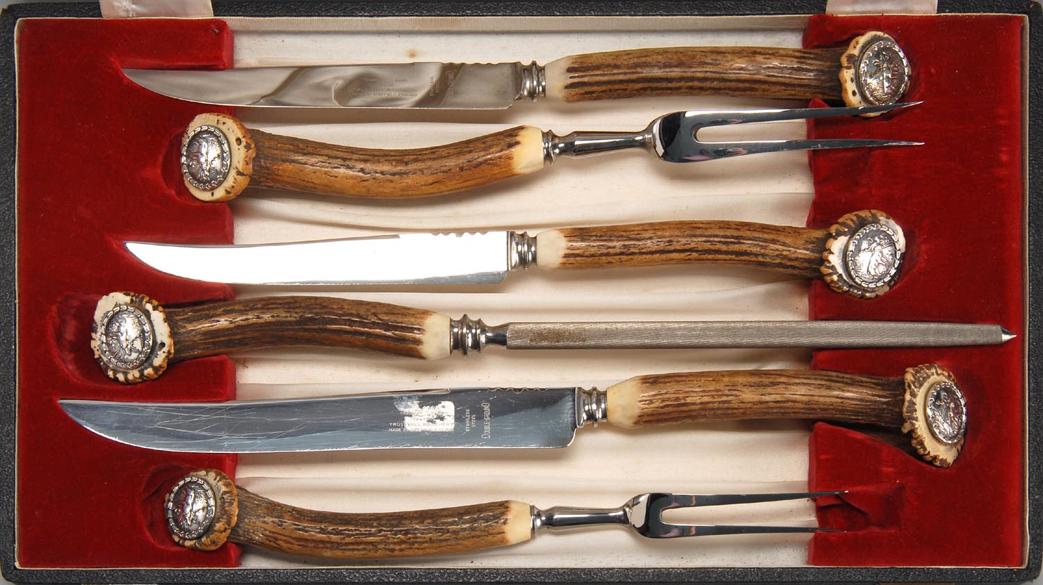 Appraisal: SIX-PIECE SHEFFIELD SILVER PLATED AND STEEL-CASED CARVING SET all with